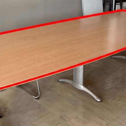 Oval Meeting Table like new, beech wood surface, metal legs
