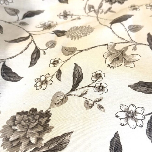 Set of 2 armchair cushions with filling and cover, floral pattern