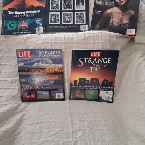 Life magazines like new, set of 14 editions