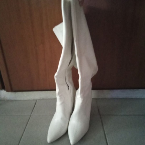 Luigi white boots like new, size 38