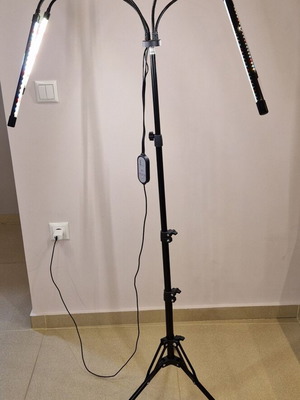LED Grow Light BL-C80C with 4 Heads, Tripod and Timer, like new