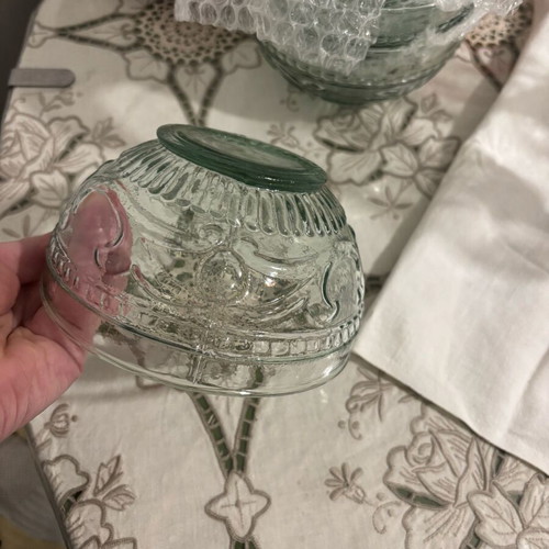 Glass bowls like new