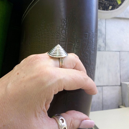 Silver 925 ring with spiral design like new