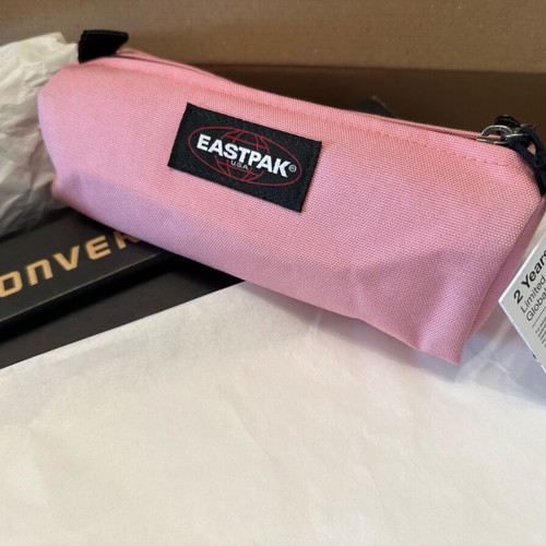 Eastpak pink pencil case new, large barrel design with zipper
