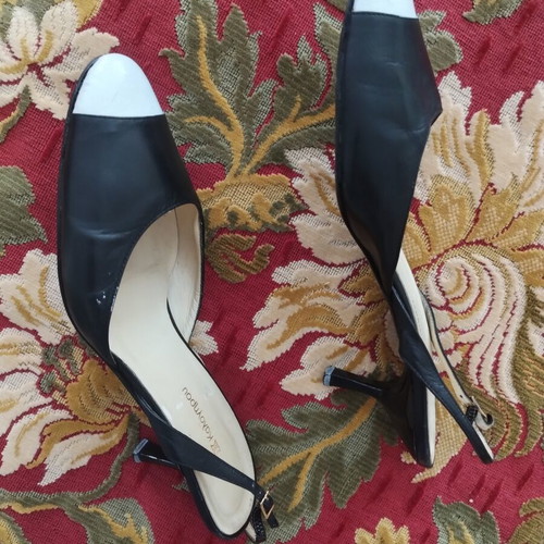 Black and white pumps size 39.5 used, high quality leather