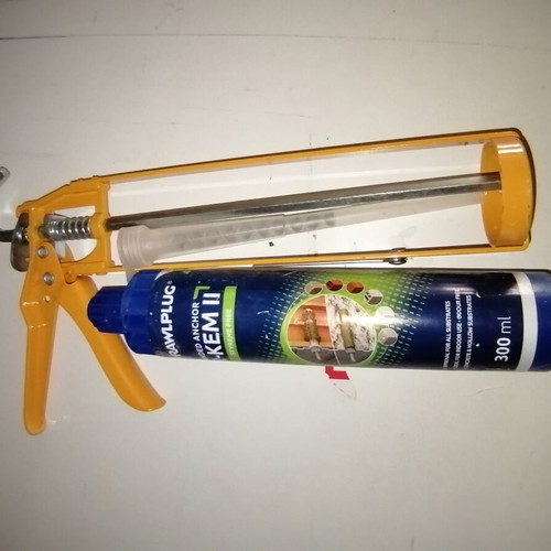 Silicone gun new with free silicone box