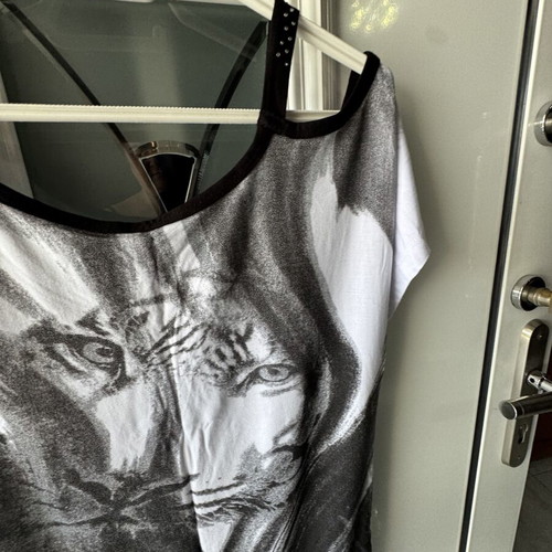 Women's blouse like new, size L, black and white