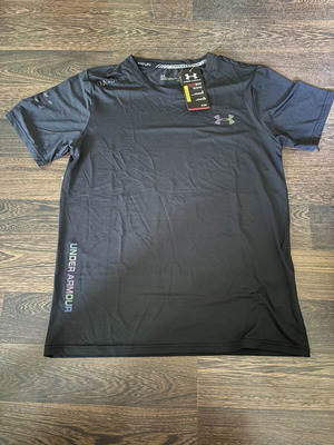 Under Armour ανακλαστική μπλούζα συμπίεσης καινούργια, μέγεθος M, μαύρο