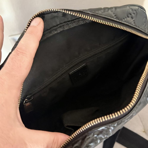 Gucci Guccissima Leather Medium Shoulder Bag like new, black