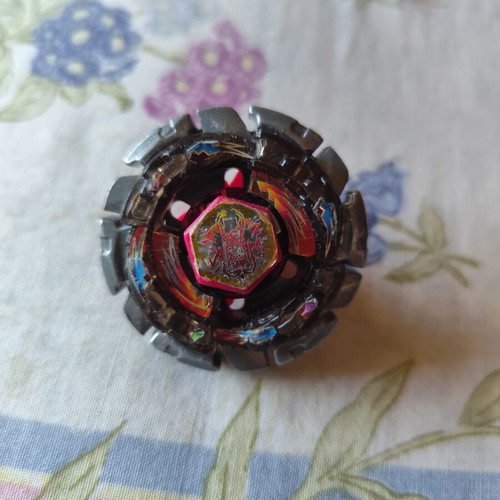 Beyblade Wolf like new