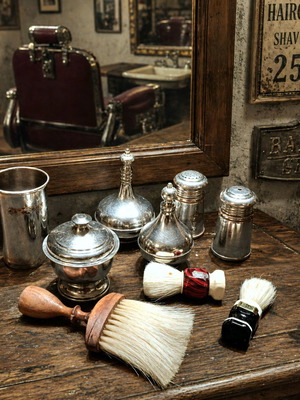 Vintage retro Barber / Shaving Set ΣΠΥΖΑ σαν καινούργιο, ελληνική κατασκευή 60s–70s