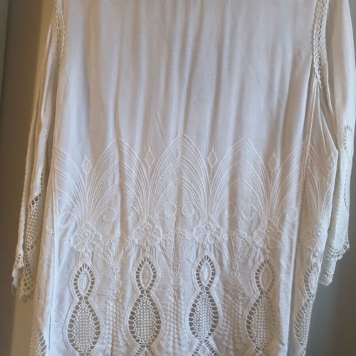 Women's white blouse with embroidery and lace size L like new