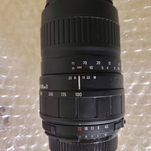 Sigma AF-D zoom lens 100-300mm Nikon mount like new