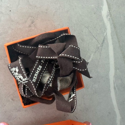 Hermes H Olympe Ring like new, etoupe with palladium hardware