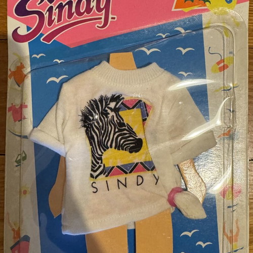 Sindy doll clothes card new