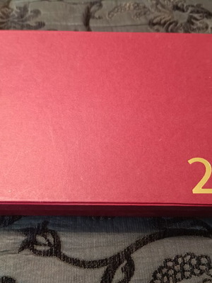 Velvet coin storage case like new, 90 euro slots