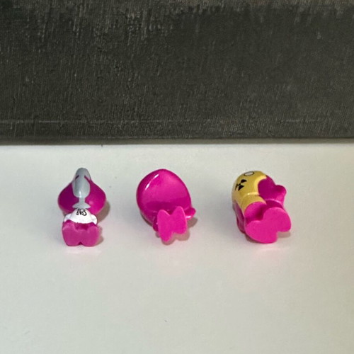 Go-Go’s Crazy Bones magenta mini figures like new