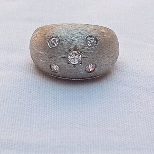 Silver 925 ring bombe with 5 zircon stones new, sandblasting method