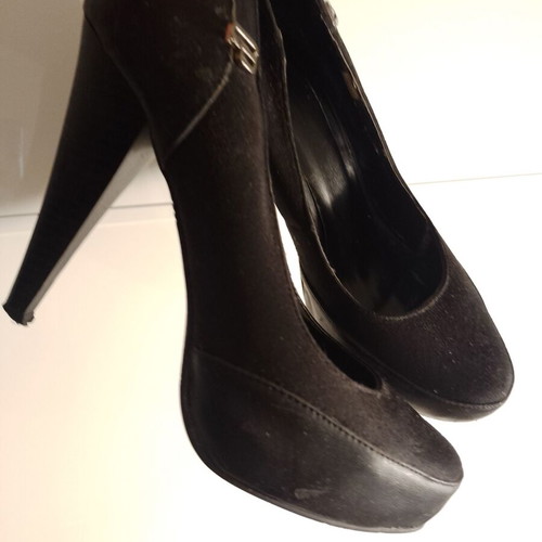 Black pumps size 38 used with wear