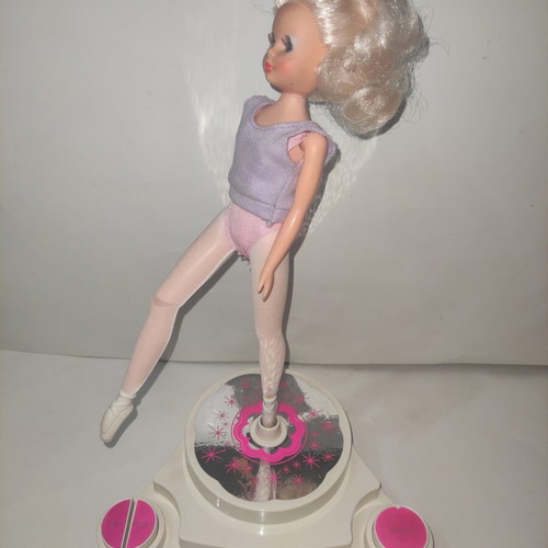 Bibi bo ballerina doll like new with box and accessories