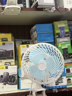 Small table fan new