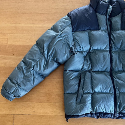 The North Face puffer jacket men’s size L like new, multicolor