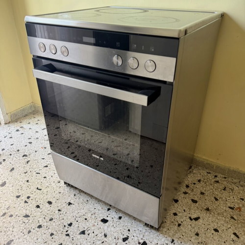 Siemens electric stove like new