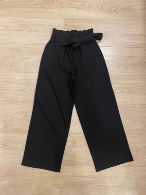 Zara γυναικεία παντελόνα μεταχειρισμένη, μέγεθος XS