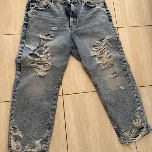 Zara jeans size 46 with rips, like new, blue