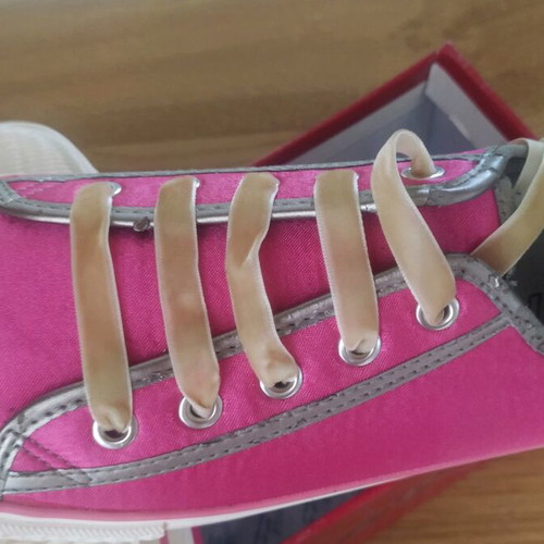 Sneakers women's size 38 fuchsia metallic like new