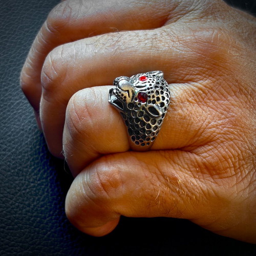 Red-Eyed Leopard Stainless Steel Ring US 9, M FORGE