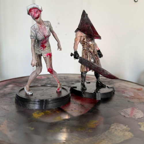Silent Hill Pyramid Head & Nurse Χειροποίητα αγαλματίδια σαν καινούργια