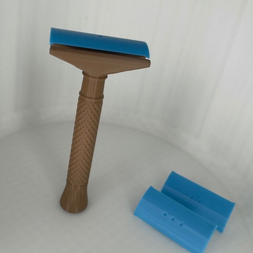 Classic safety razor with 3 depth settings, new
