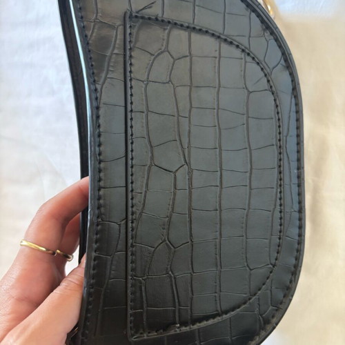 Black shoulder bag with gold chain like new