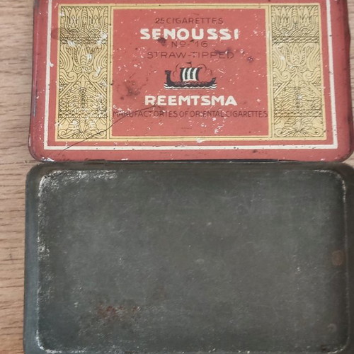 Senoussi cigarette case collectible circa 1920, German company
