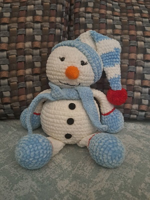 Stylish handmade snowman