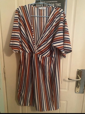 Plus size dress like new, colorful, fits XL to 2XL