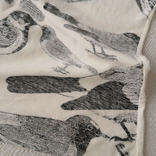 Zara T shirt black and white cotton like new with birds