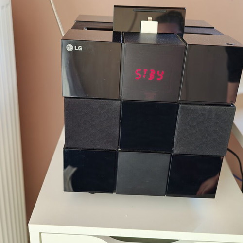 LG Bluetooth Streaming 2.1 Channel Speaker System used, model LG-ND8520