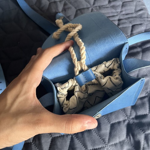 Zara shoulder bag like new, blue, adjustable strap with pouch