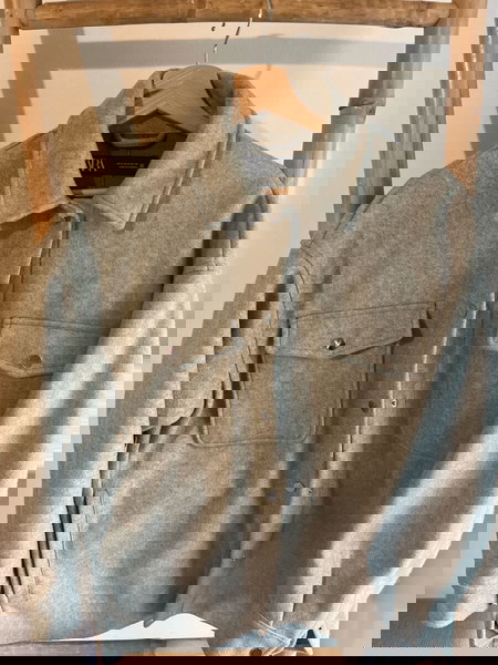 Jacket with pockets -Zara