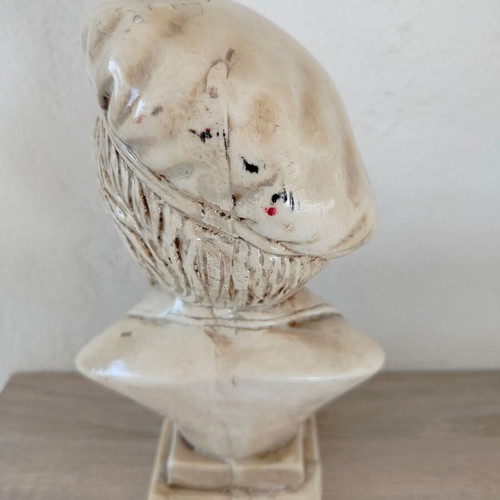Wagner bust resin used with stains and base crack