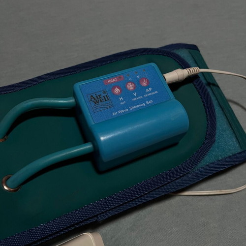 Air Well Massage and Electro Stimulation Belt like new with power supply