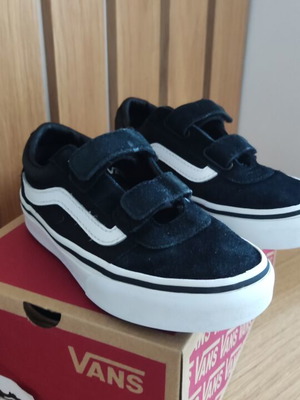 Vans sneakers kids black size 28 like new