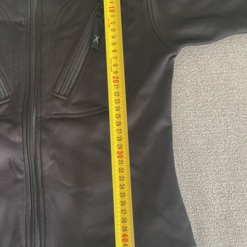 Beyond kids thermal jacket unisex like new