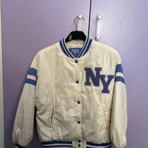 Jacket like new, thin style