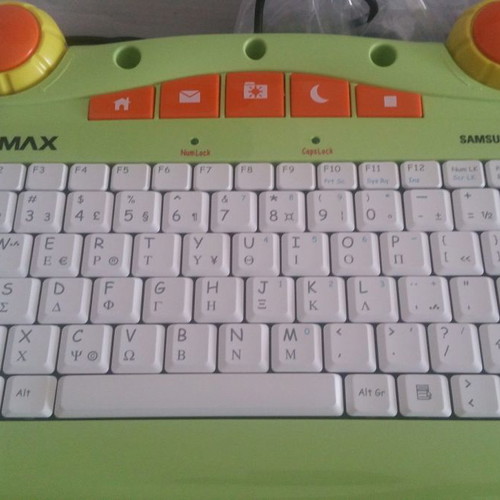 Samsung Pleomax PKB-5300 kids keyboard new with USB and 7 multimedia keys