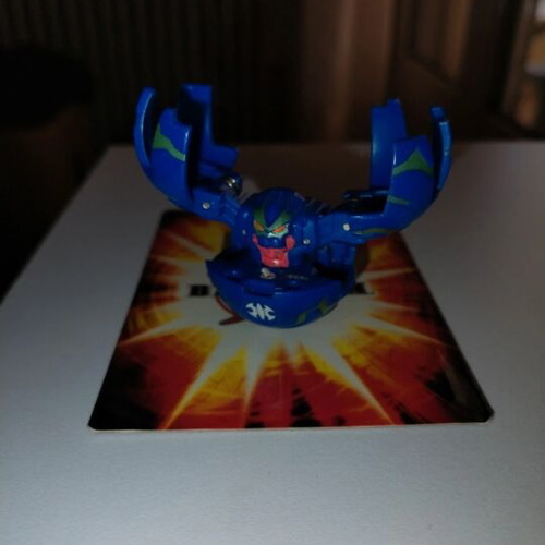 Bakugan Aquos Fear Reaper figure like new, authentic