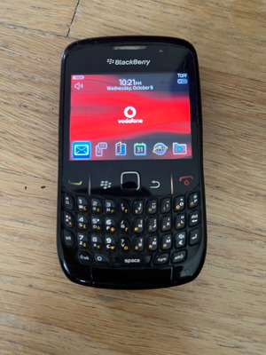 BlackBerry Curve 8520 like new collectible piece from 2009