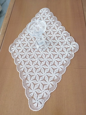 Handmade Rhombus Table Runner like new, 64x40 cm, Star Pattern, 60+ Years Antique